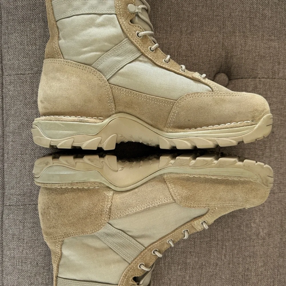Danner reposhing this